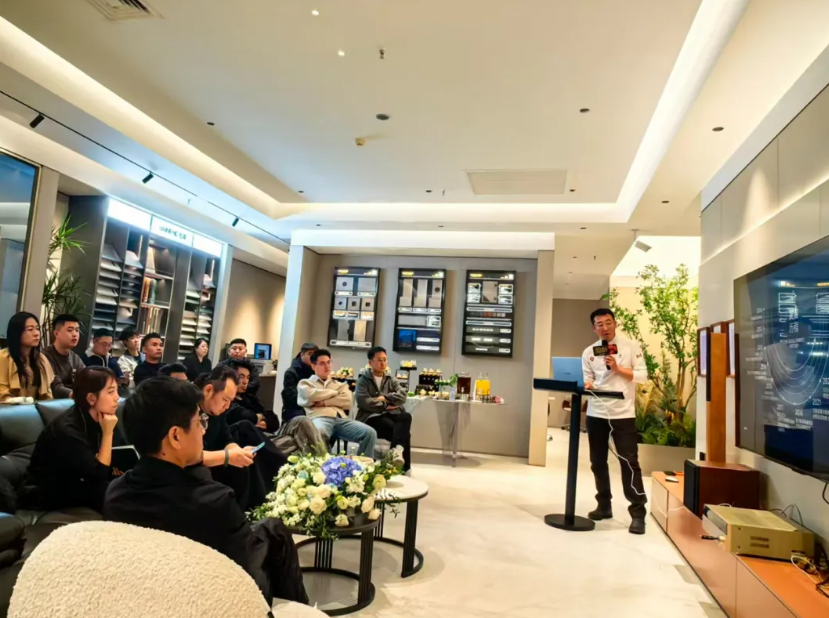 1763374839573875.png 9de074f6338cce6e92c09a2ddb039c9c.png